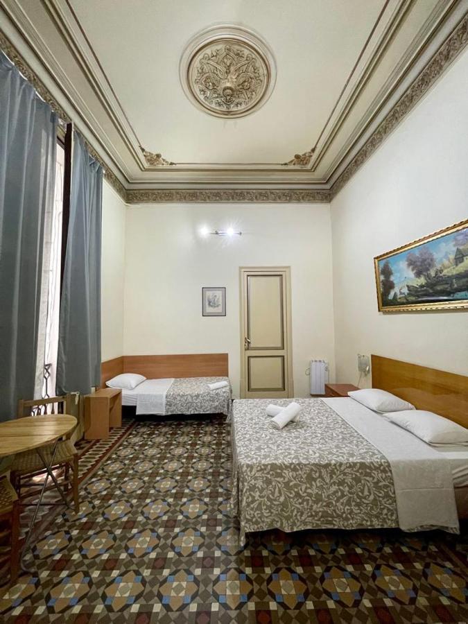 Mariarooms Hostel Барселона Екстер'єр фото